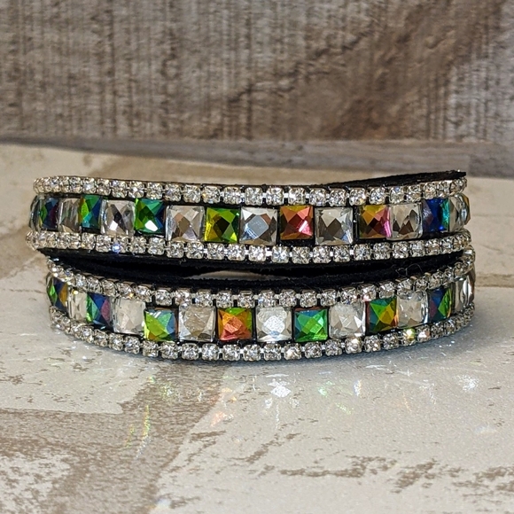 B36 Holo Silver Metallic Crystal Rhinestone Wrap Bracelet Large Silver Rainbow - Picture 15 of 16